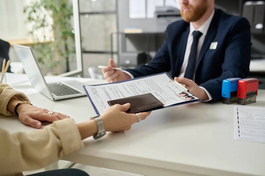 دلایل ریجکتی ویزای همراه آمریکا