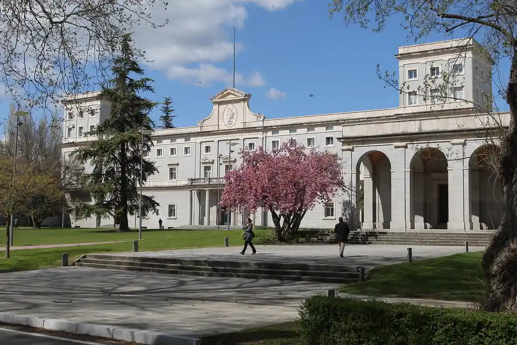 دانشگاه ناوارا ( University of Navarra )